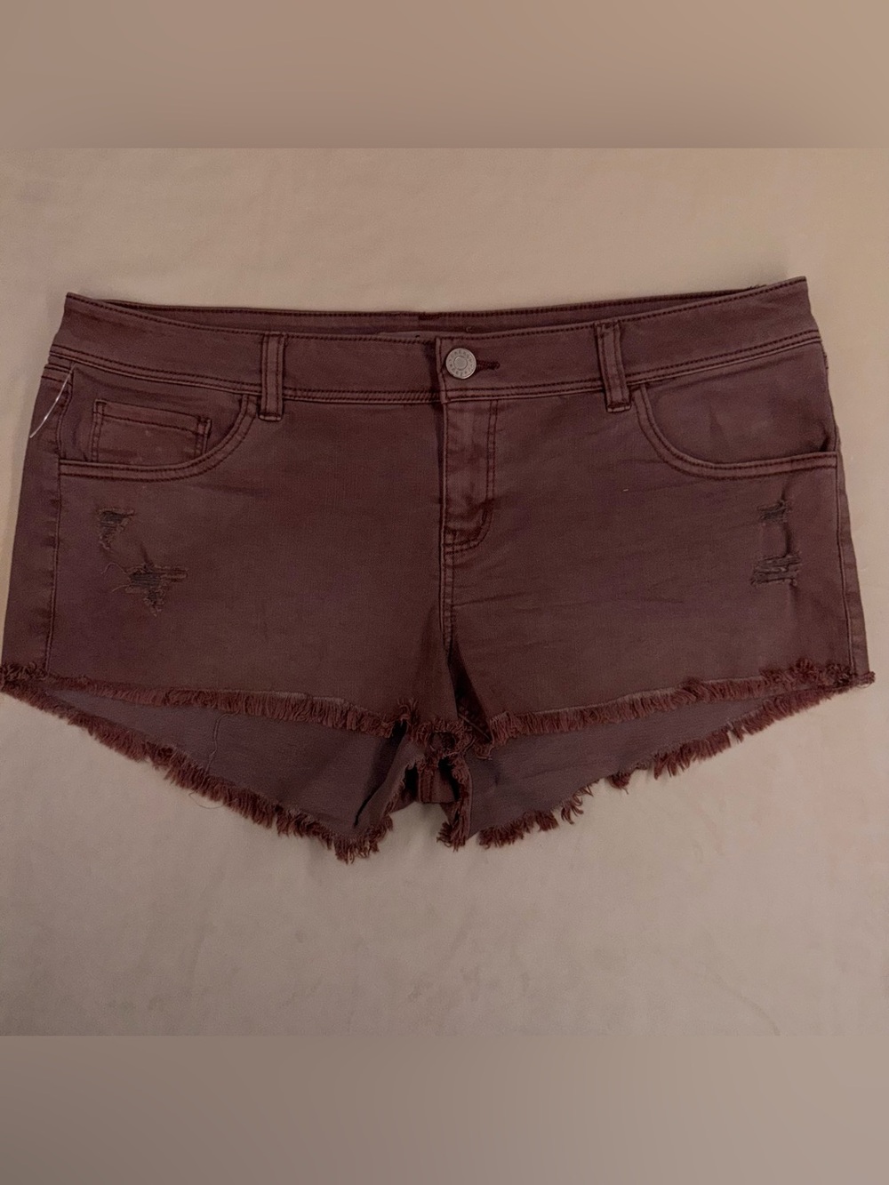 Refuge Mauve Distressed Frayed Hem Denim Shorts Size 12 Stretch